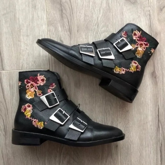 Size 7.5 (38) Zara Women’s Trafaluc Floral Embroidered Buckle Ankle Boots Black - Picture 2 of 13
